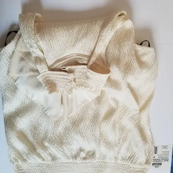 Halter Ruffle Front Tie Blouse - Picture 2 of 4